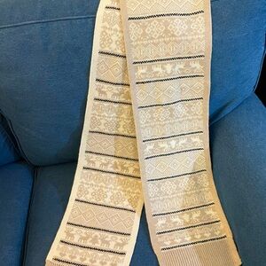 Talbots knitted scarf- NWT